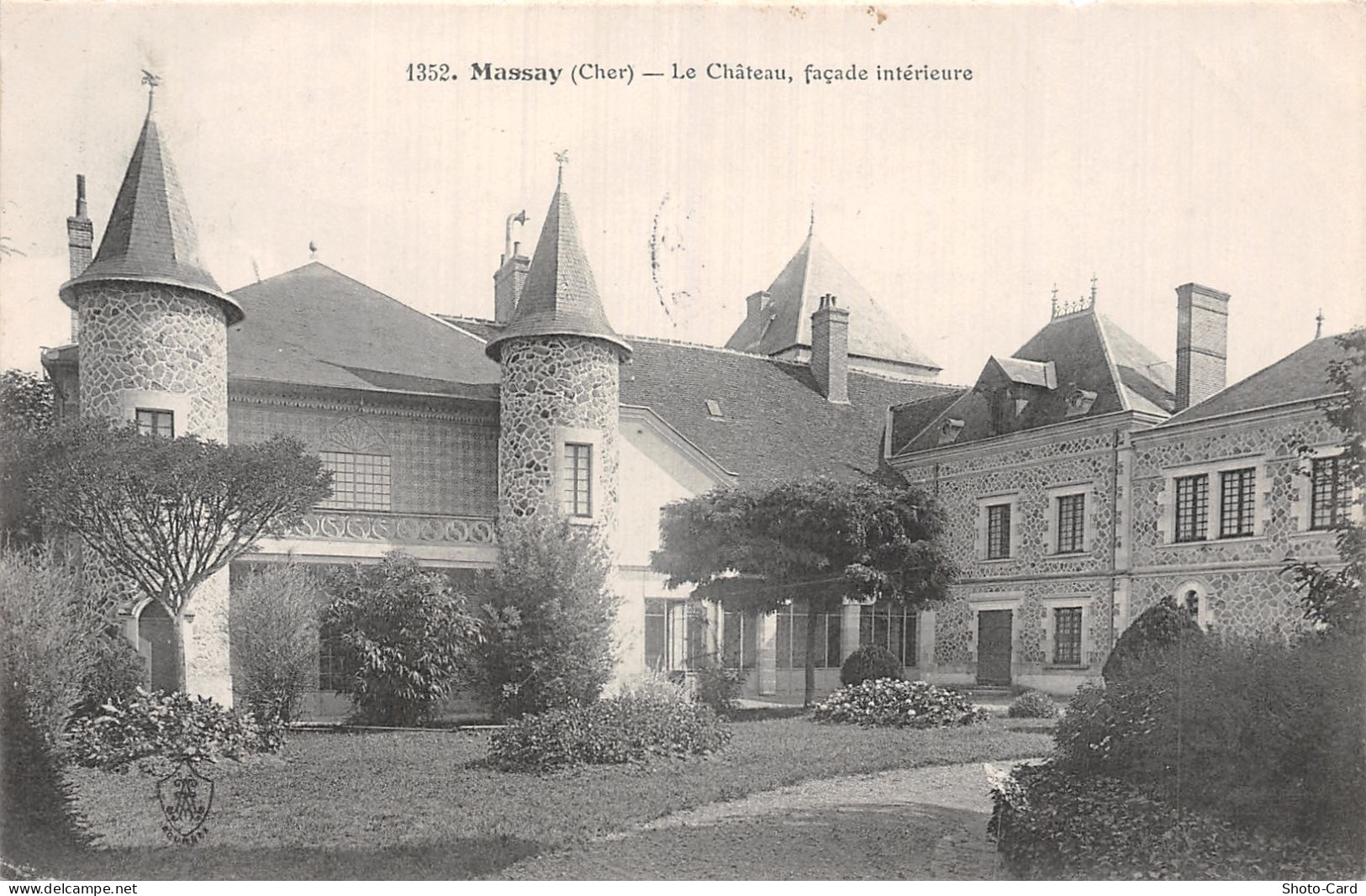 18 MASSAY LE CHÂTEAU