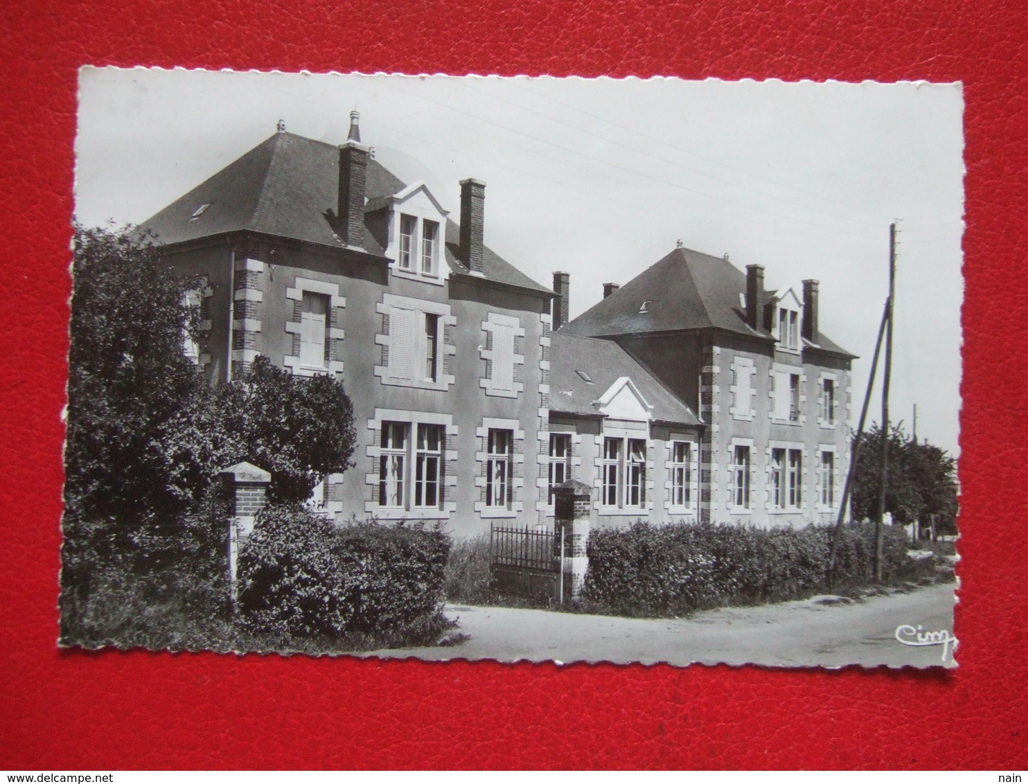 18 - PREVERANGES - " L' ECOLE " -