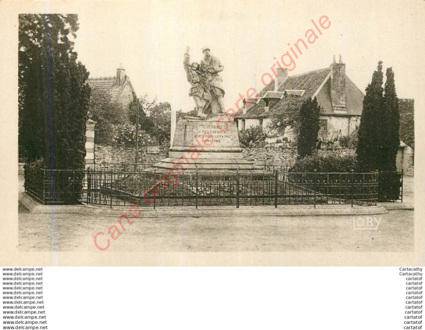 18.  PREVERANGES . Le MOnument aux Morts .