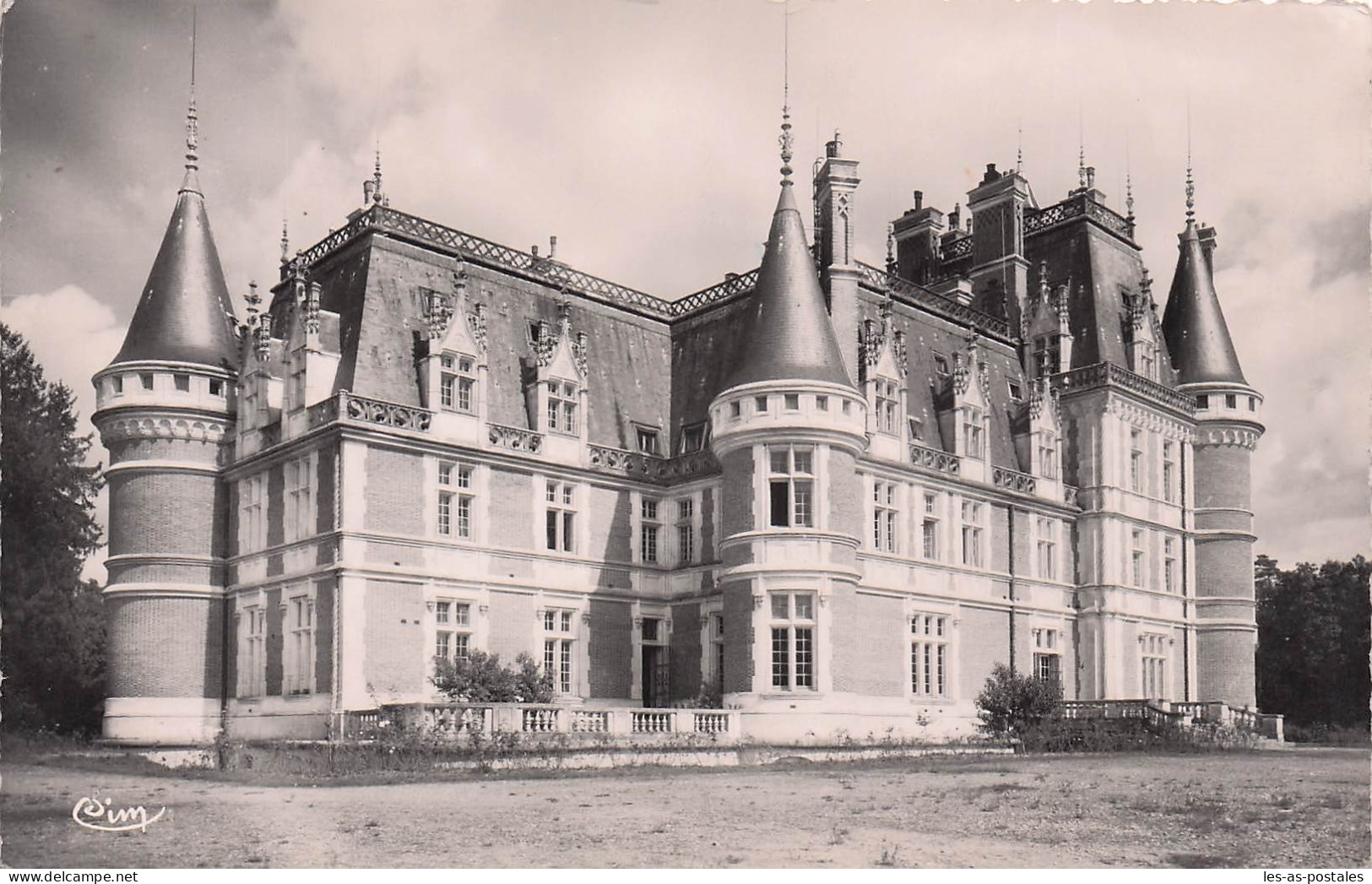 18 VOUZERON CHATEAU DE VOUZERON