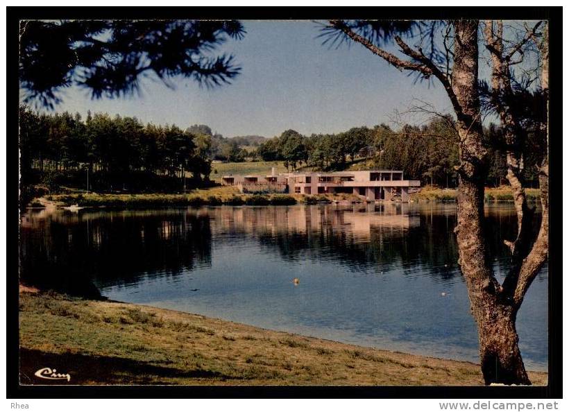 19 Égletons village vacances D19D K19073K C19073C RH100840