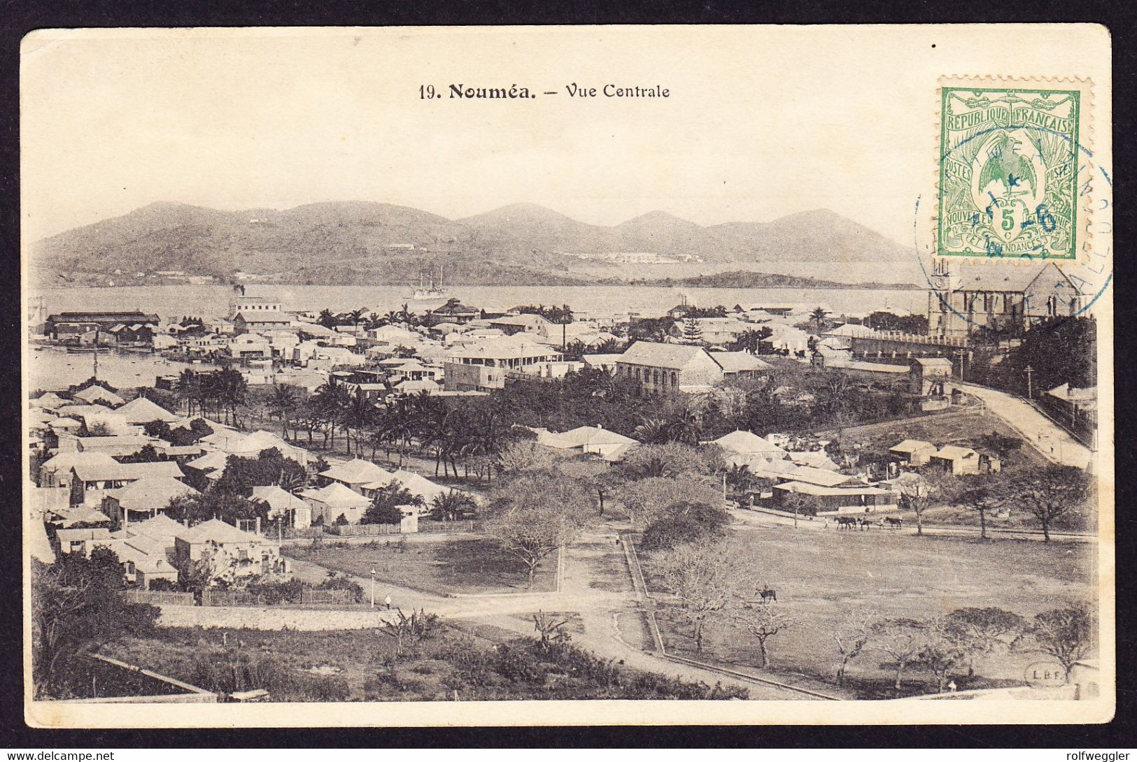 1907 gelaufene AK: Neukaledonien. Ansicht von Noumea