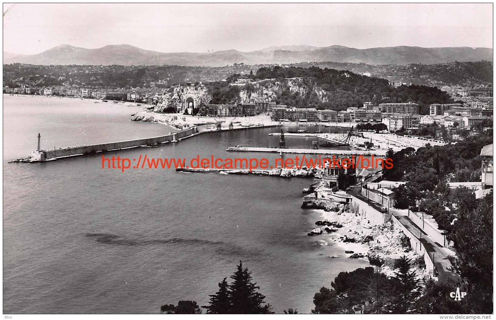 1953 Vue générale prise du Mont Boran