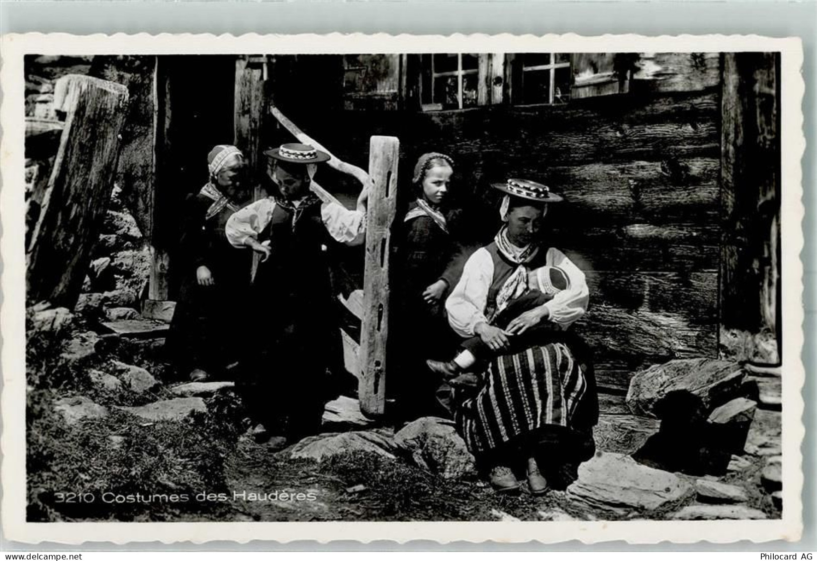 1983 Evolène - Costume des Hauderes Bauernfamilie - 10446222