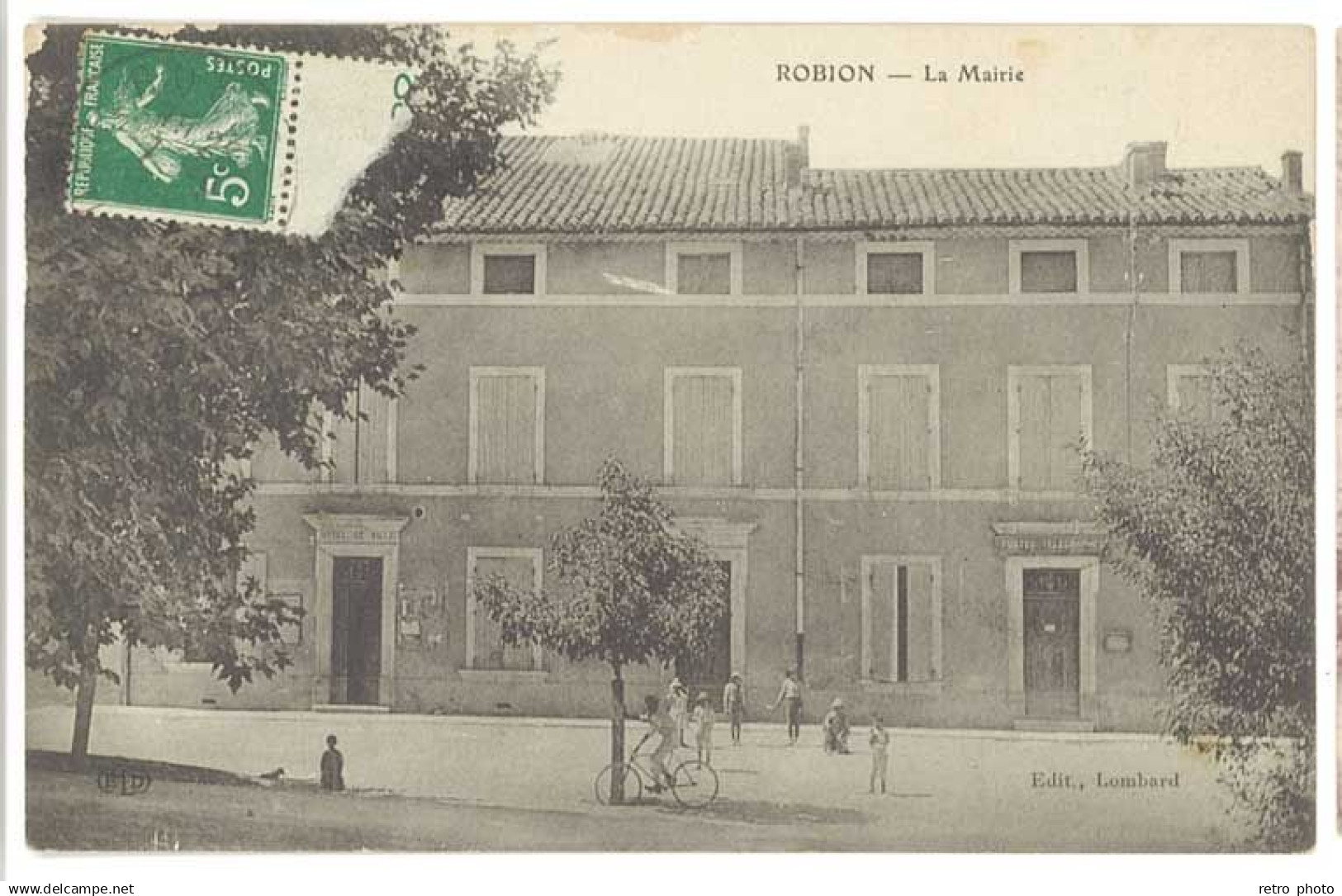 2 Cpa Robion - La Mairie / Quartier Saint Roch