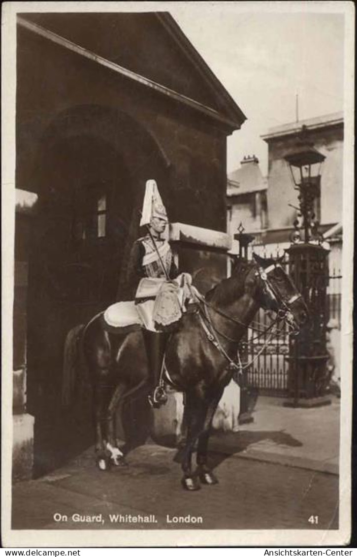 20004393 - London - On Guard, Whitehall