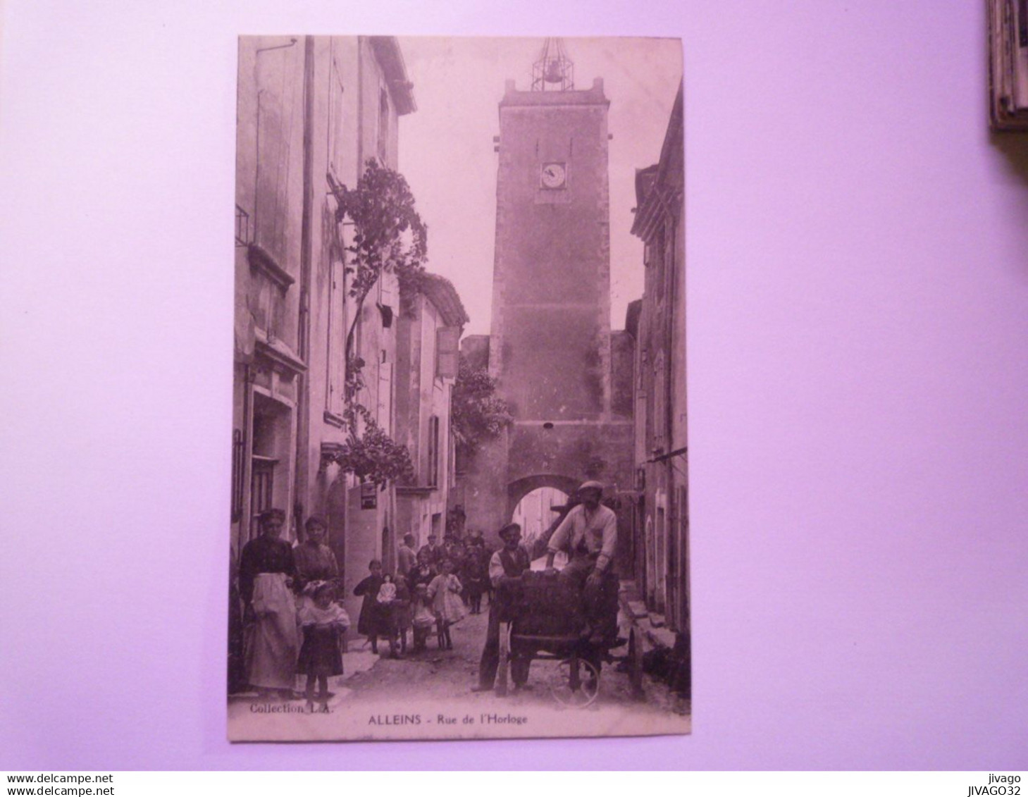 2020 - 7725  ALLEINS  (Bouches-du-Rhône)  :  Rue de l'HORLOGE  -  SUP animation   XXX