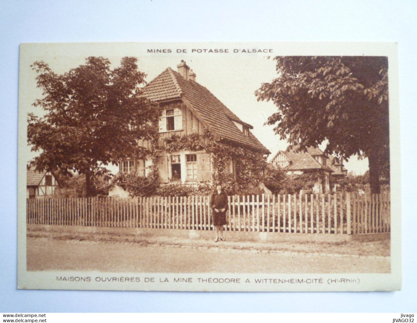 2024 - 1527  WITTENHEIM  (Haut-Rhin)  :  Maisons ouvrières de la Mine Théodore à Wittenheim   XXX