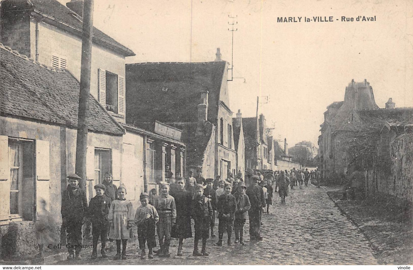 21-432 : MARLY-LA-VILLE. RUE D'AVAL