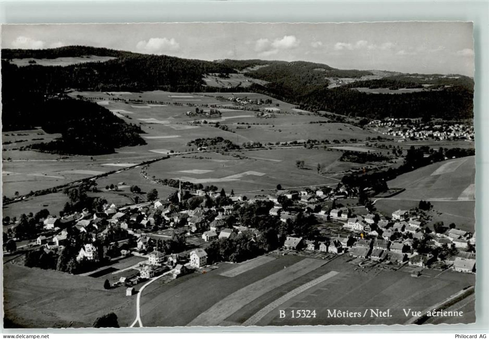 2112 Môtiers NE Gebrauchsspuren Fliegeraufnahme - 10305817