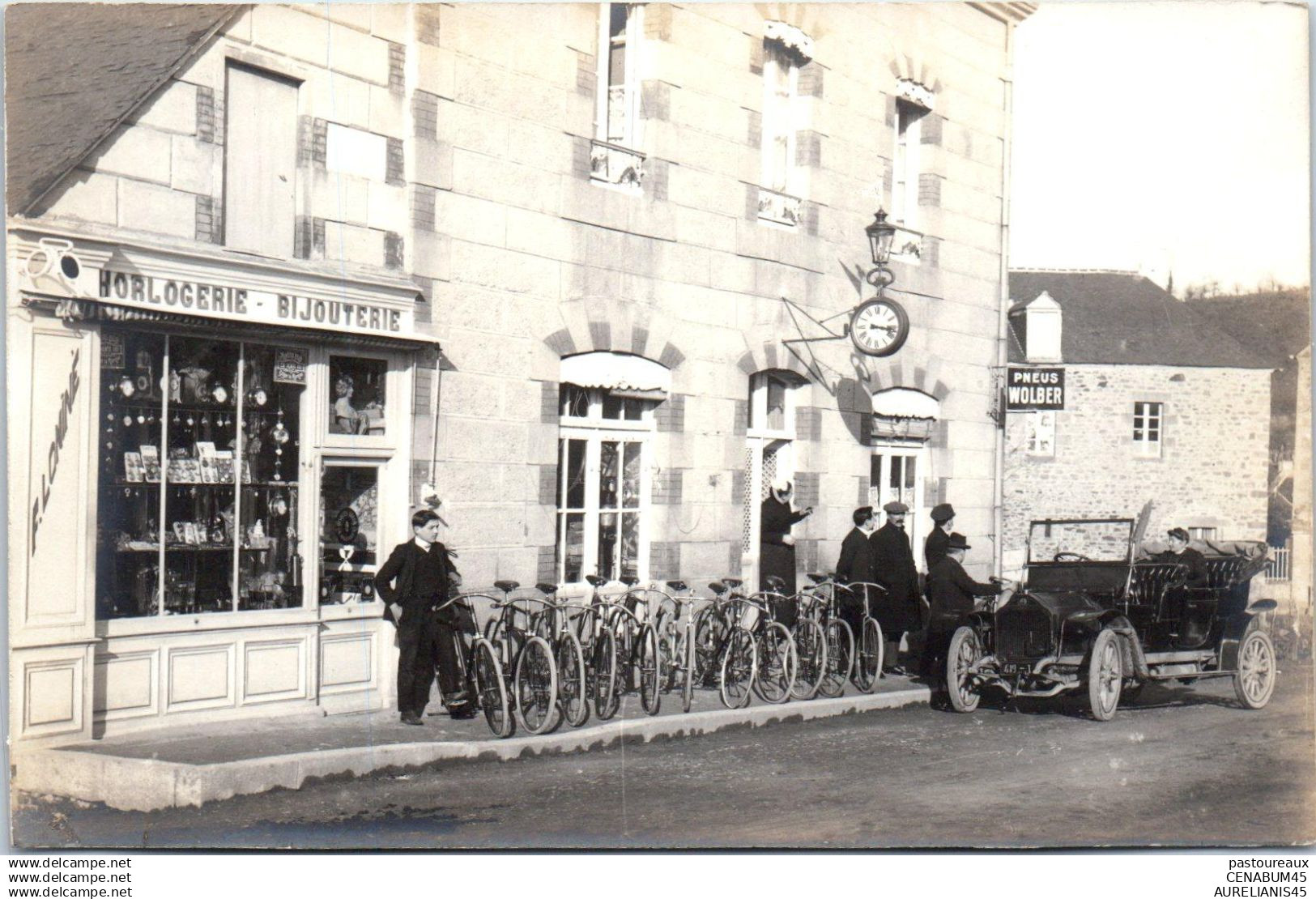 22 JUGON LES LACS - CARTE PHOTO - Horlogerie Francis Lomine