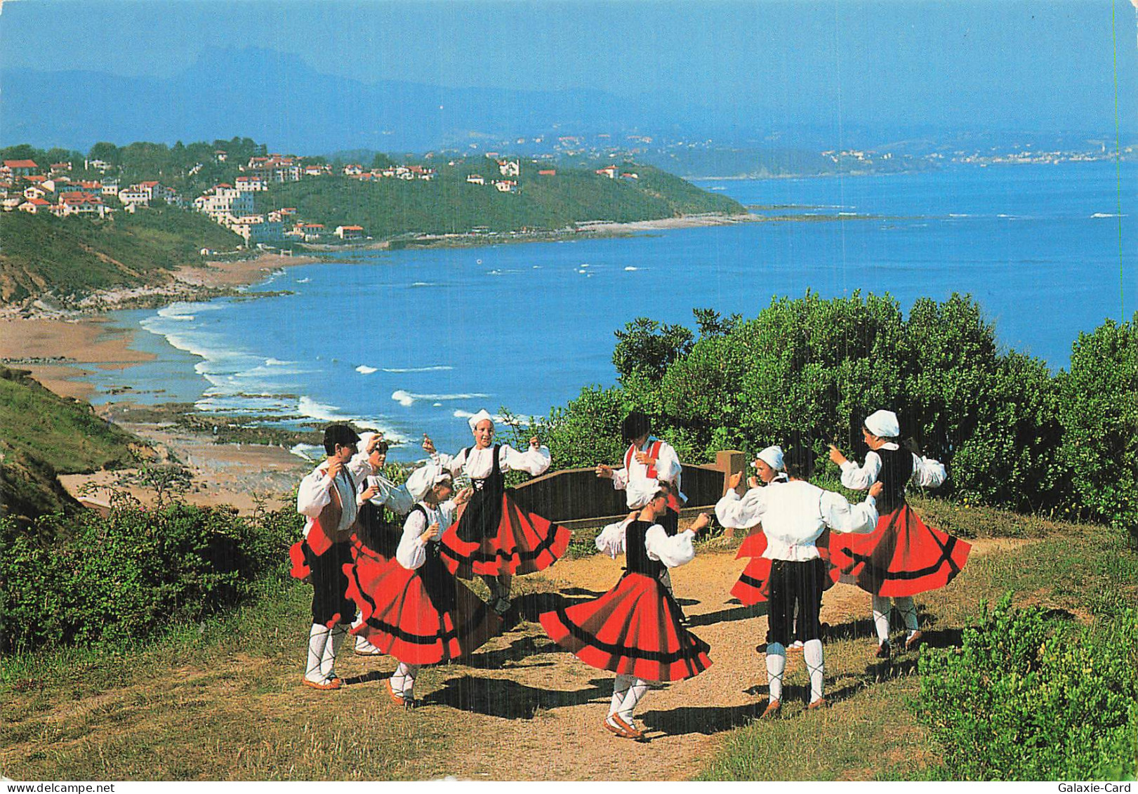 22 PLOUFRAGAN DANSE FOLKLORIQUE DU PAYS BASQUE