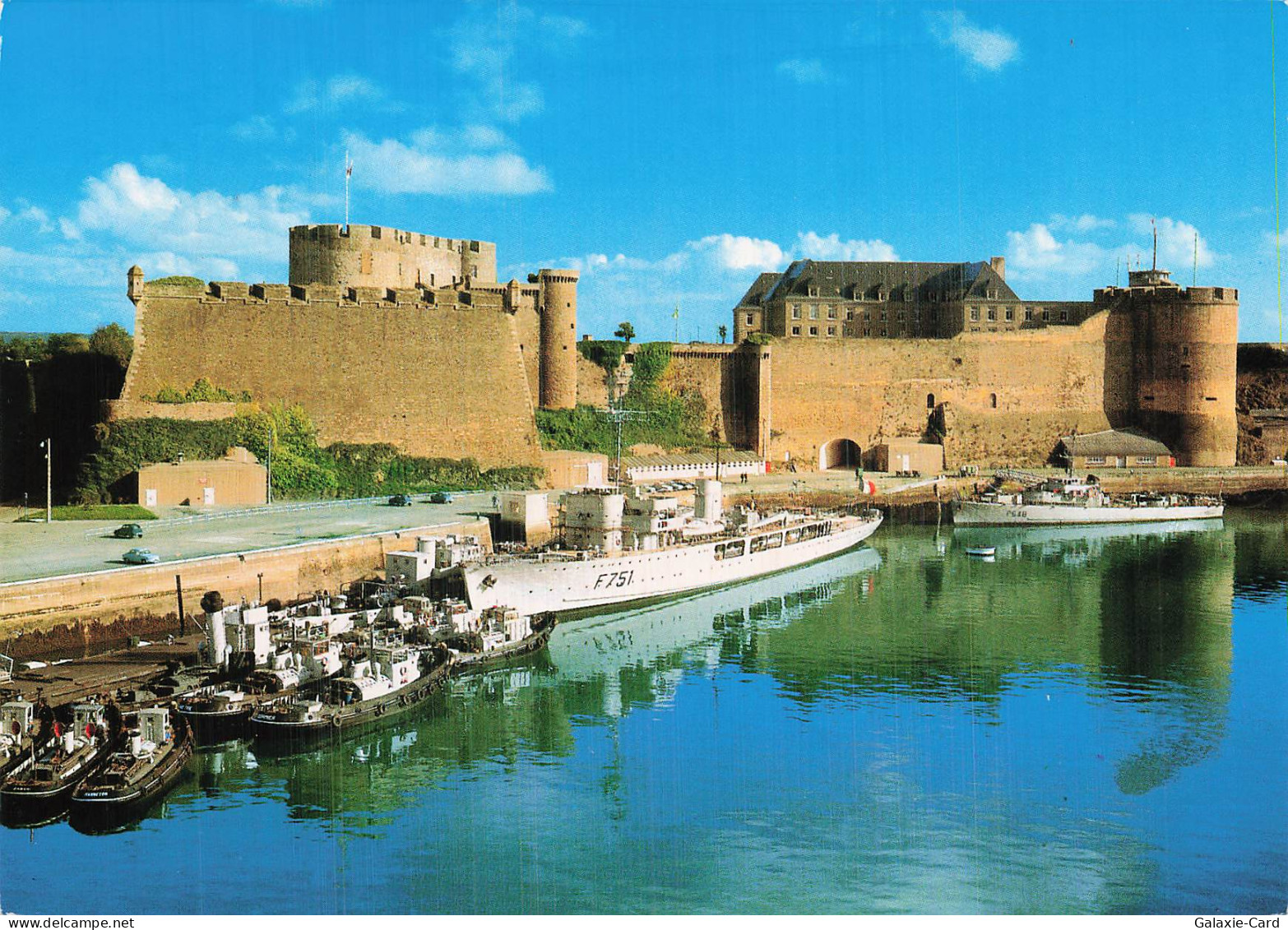 22 PLOUFRAGAN LA CITE CACHEE