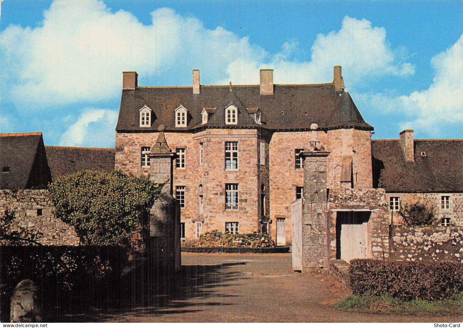 22 PLOUFRAGAN LES CHATELETS SOUS BOIS