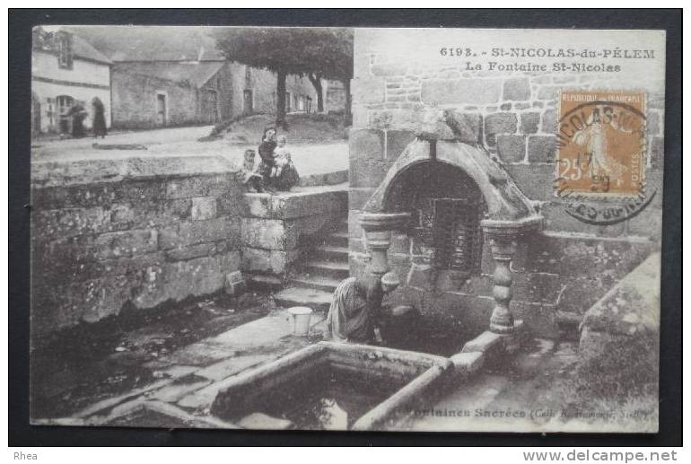 22 Saint-Nicolas-du-Pélem - fontaine fontaine miraculaeuse - cpa -  /  D22D  K22321K  C22321C