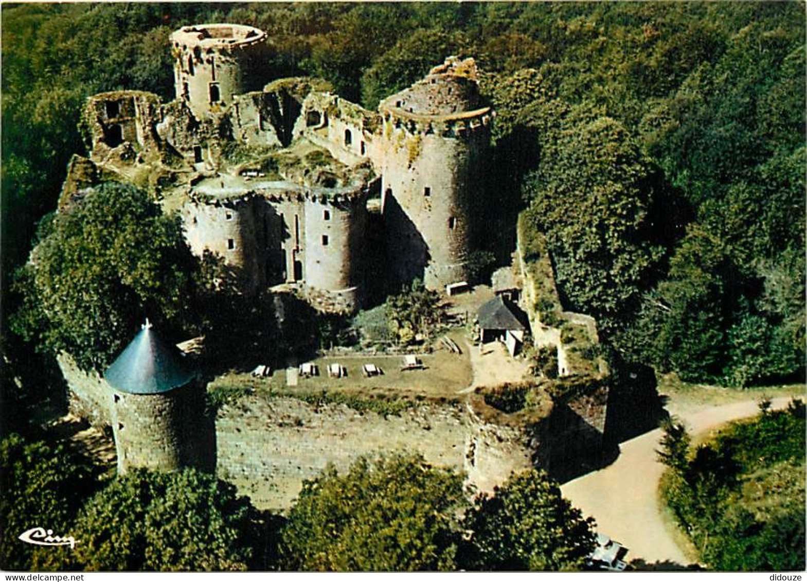 22 - Tonquédec - Les ruines du château - Vue aérienne - CPM - Voir Scans Recto-Verso