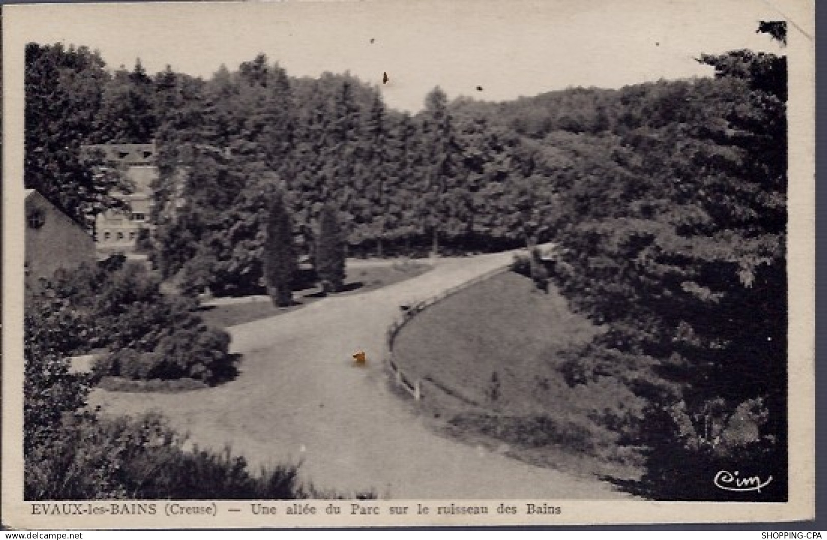 23 - Evaux-les-Bains - Une allée du parc sur le ruisseau des Bains - Non vo...