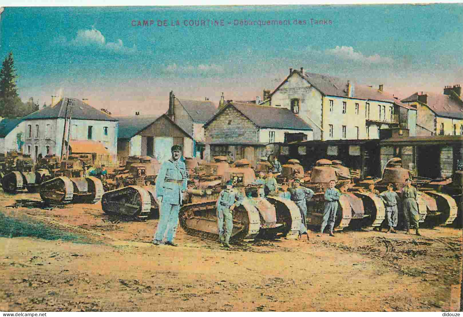 23 - La Courtine - Campe de la Courtine - Débarquement de tanks - Animée - Colorisée - Militaria - CPA - Voir Scans Rect
