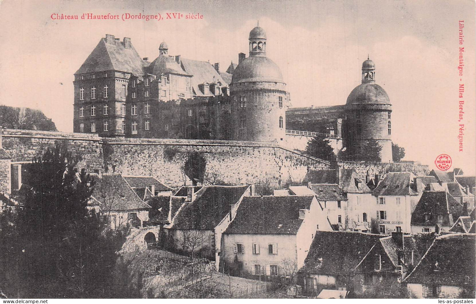 24 HAUTEFORT CHATEAU D HAUTEFORT