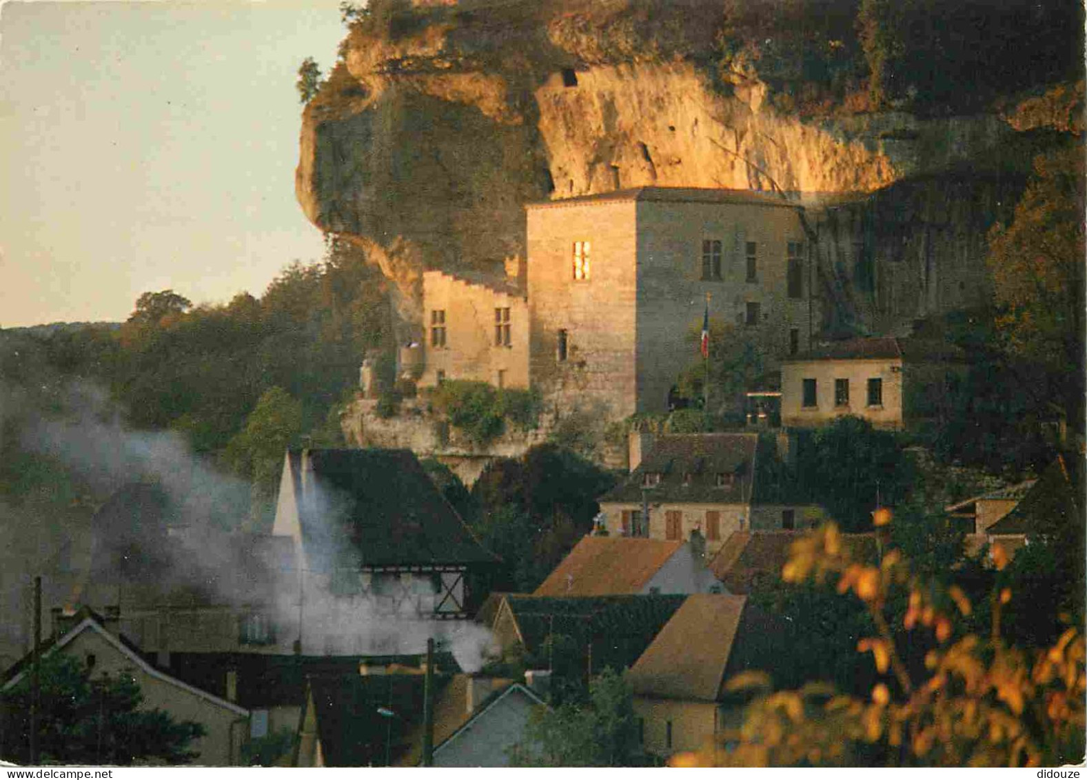 24 - Les Eyzies - Vue Générale - CPM - Voir Scans Recto-Verso