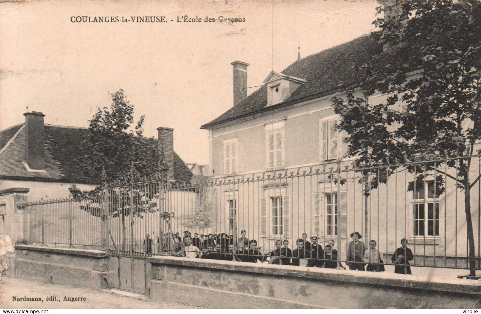 25-6385 : COULANGES LA VINEUSE. ECOLE