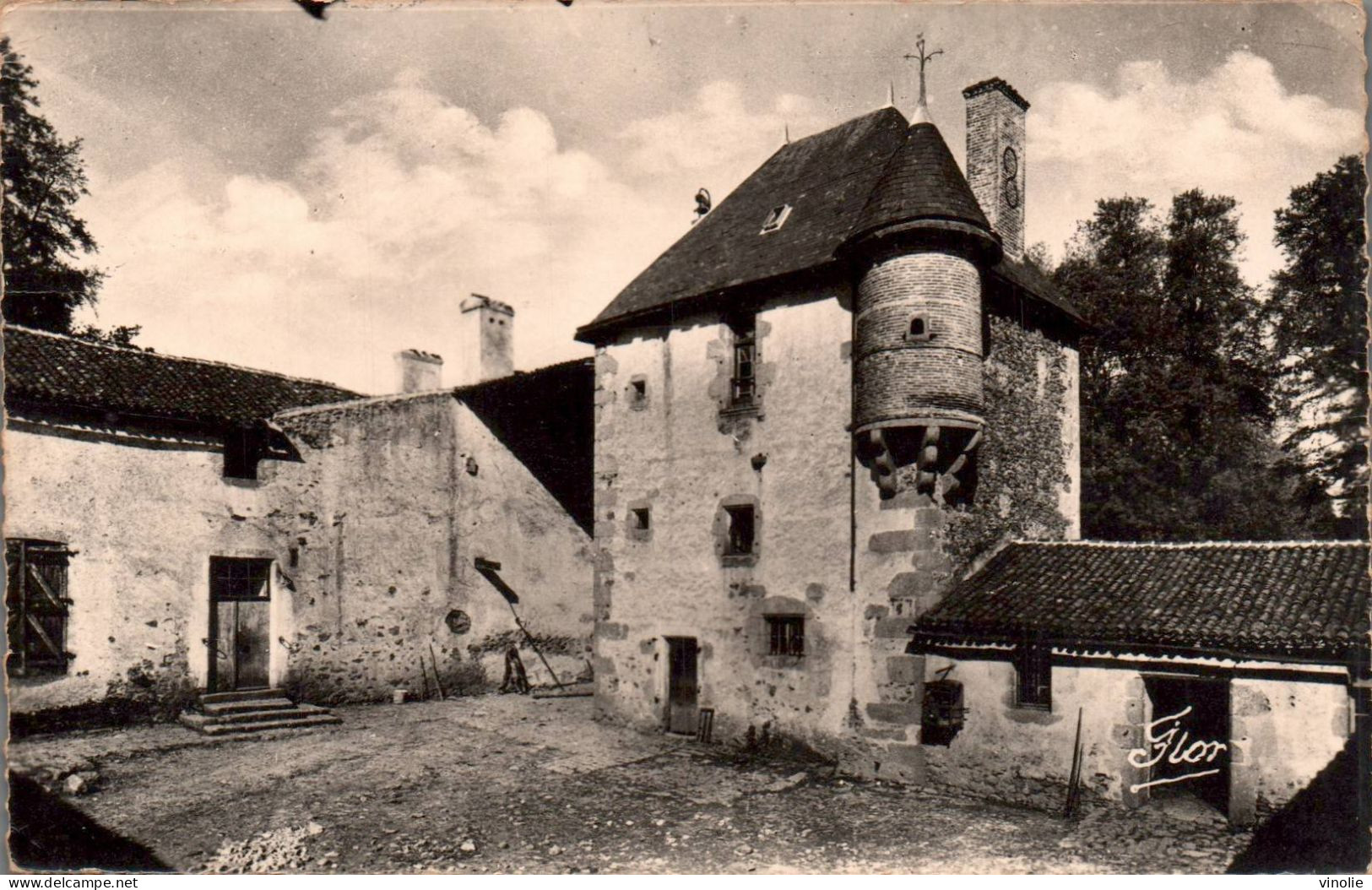 25-7940 : SECONDIGNY-EN-GATINE. CHATEAU DE L'AUMONERIE
