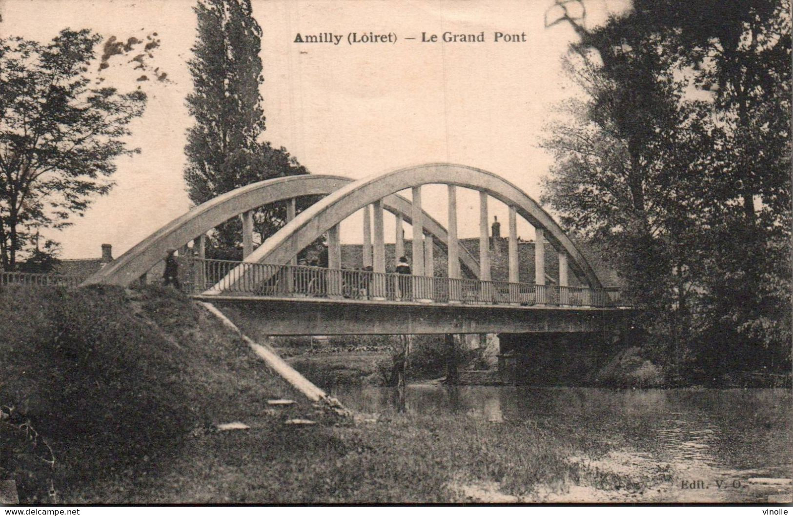 25-8727 : AMILLY. LE GRAND PONT