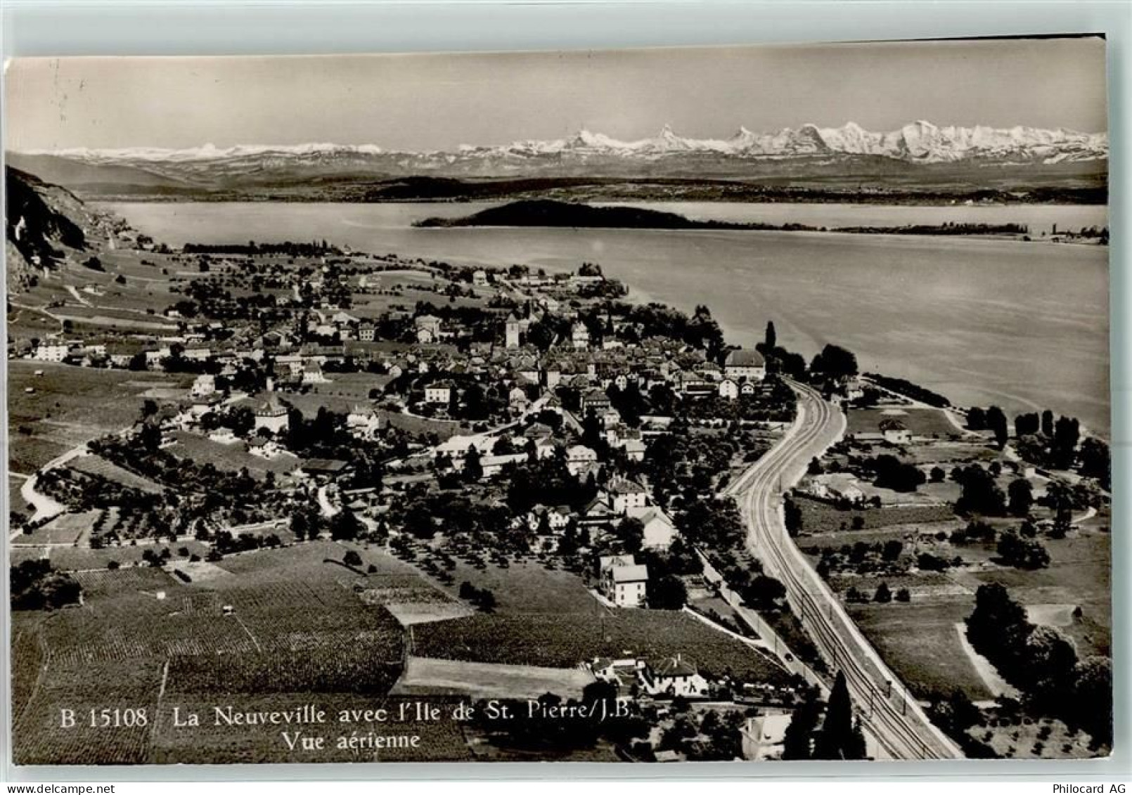 2520 La Neuveville - Fliegeraufnahme La Neuveville avec Ille de St. Pier... - 13149420