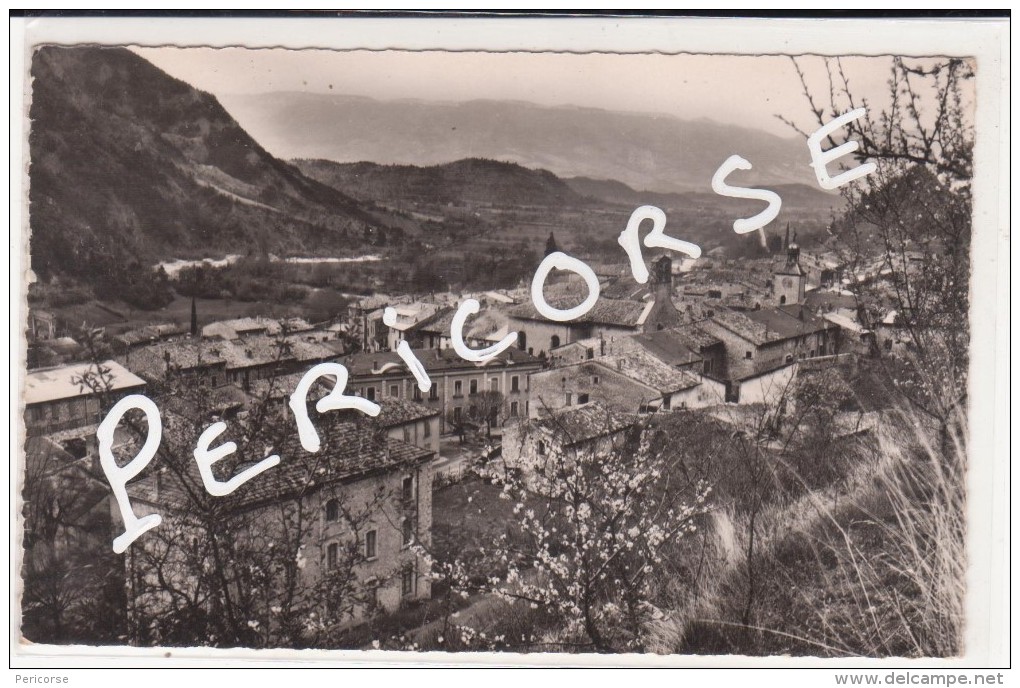26  chatillon en diois   vue generale