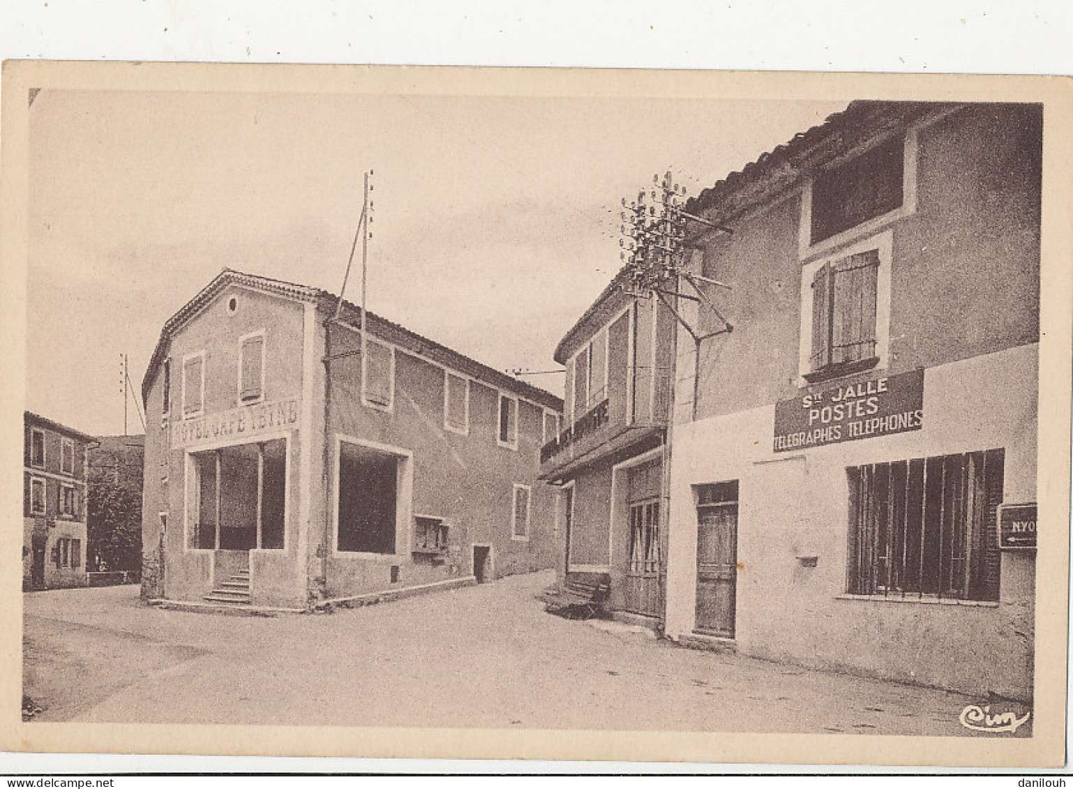 26 // SAINTE JALLE   la poste et les hotels