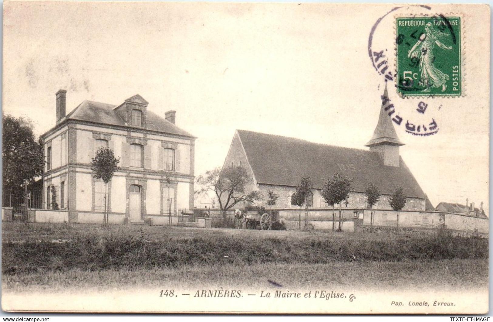 27 ARNIERES - la mairie et l'eglise