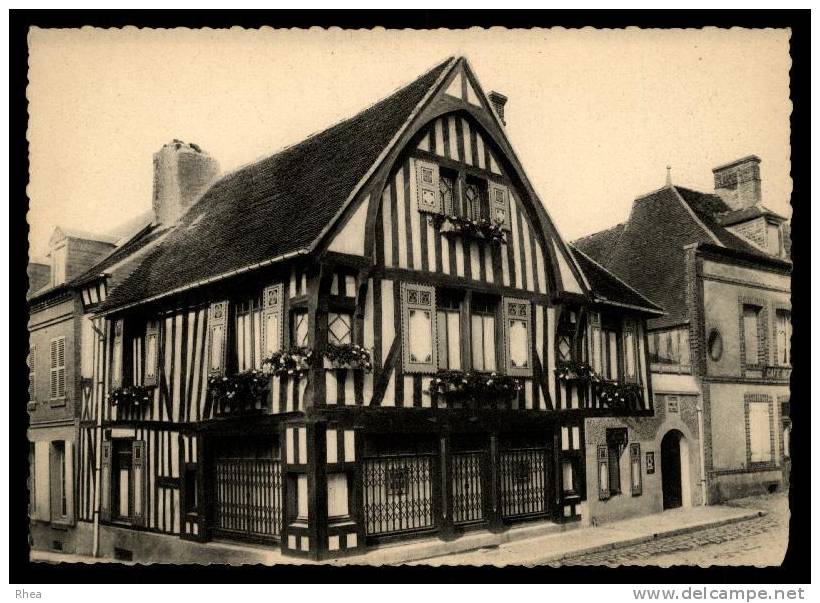 27 Verneuil-sur-Avre maison normande D27D K27679K C27679C RH095715