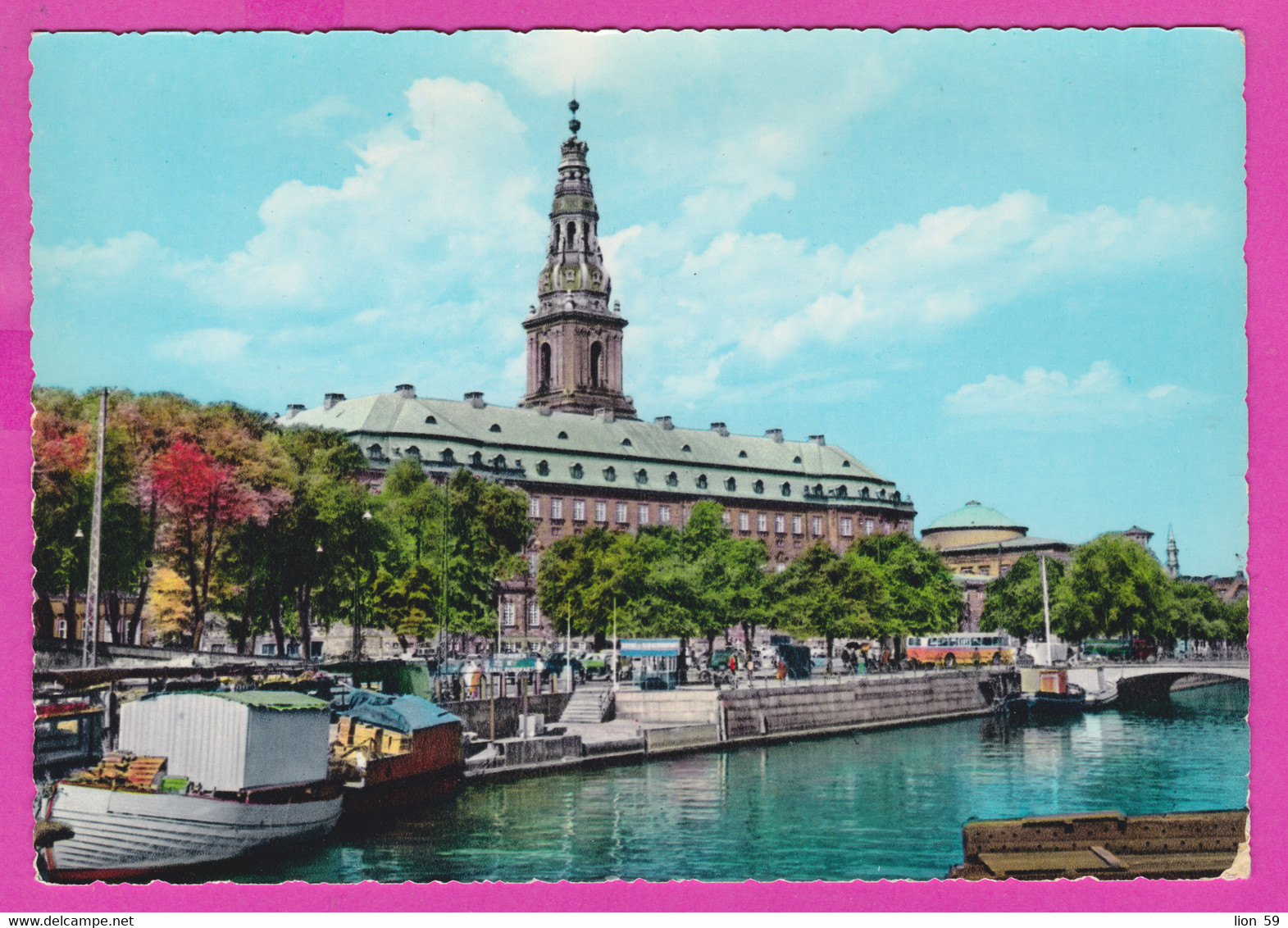 275259 / Denmark København Copenhagen - Christianbourg Palace , river bridge boat  Danemark Danemark Danimarca