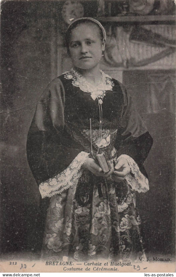29 CARHAIX PLOUGUER COSTUME DE CEREMONIE