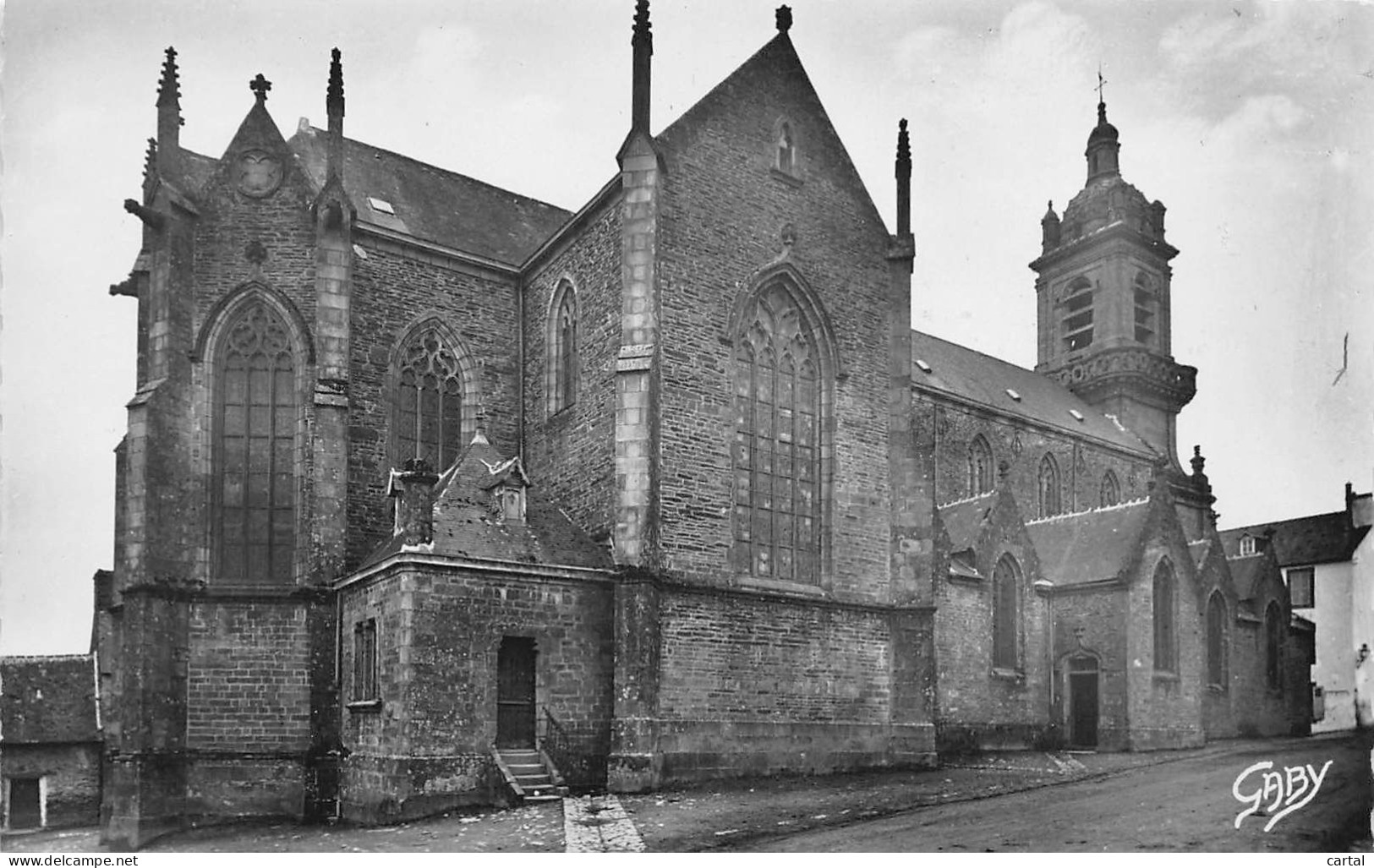 29 - CHÂTEAUNEUF-du-FAOU - L'Eglise
