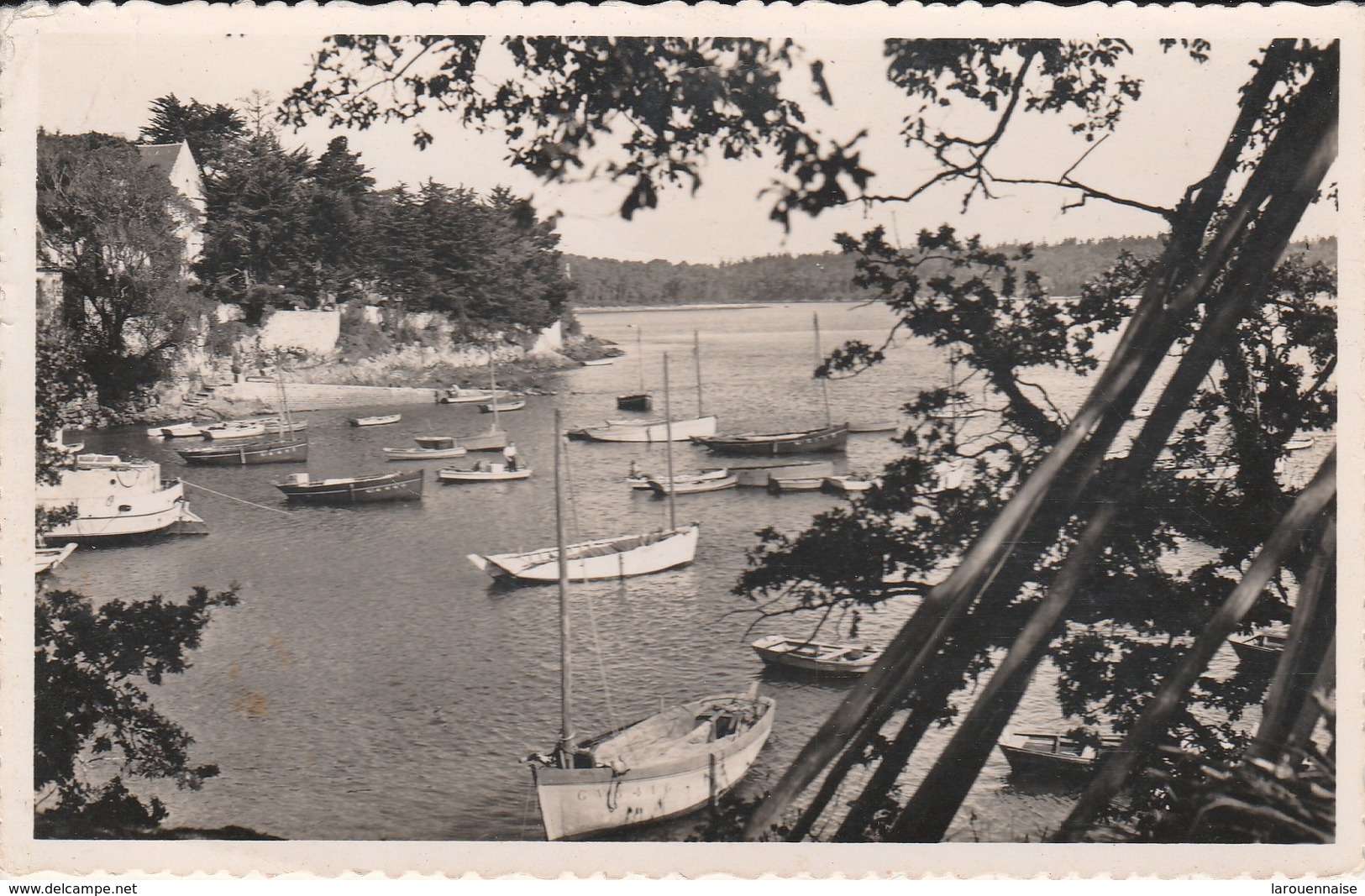 29 - COMBRIT - Sainte Marine - Le port
