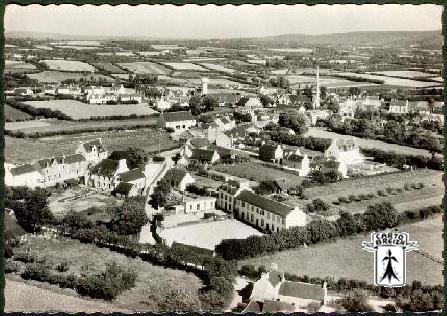 29 Plonévez-Porzay - 1 - PLONEVEZ-PORZAY (Finistère)  Vue d'ensemble - cpsm