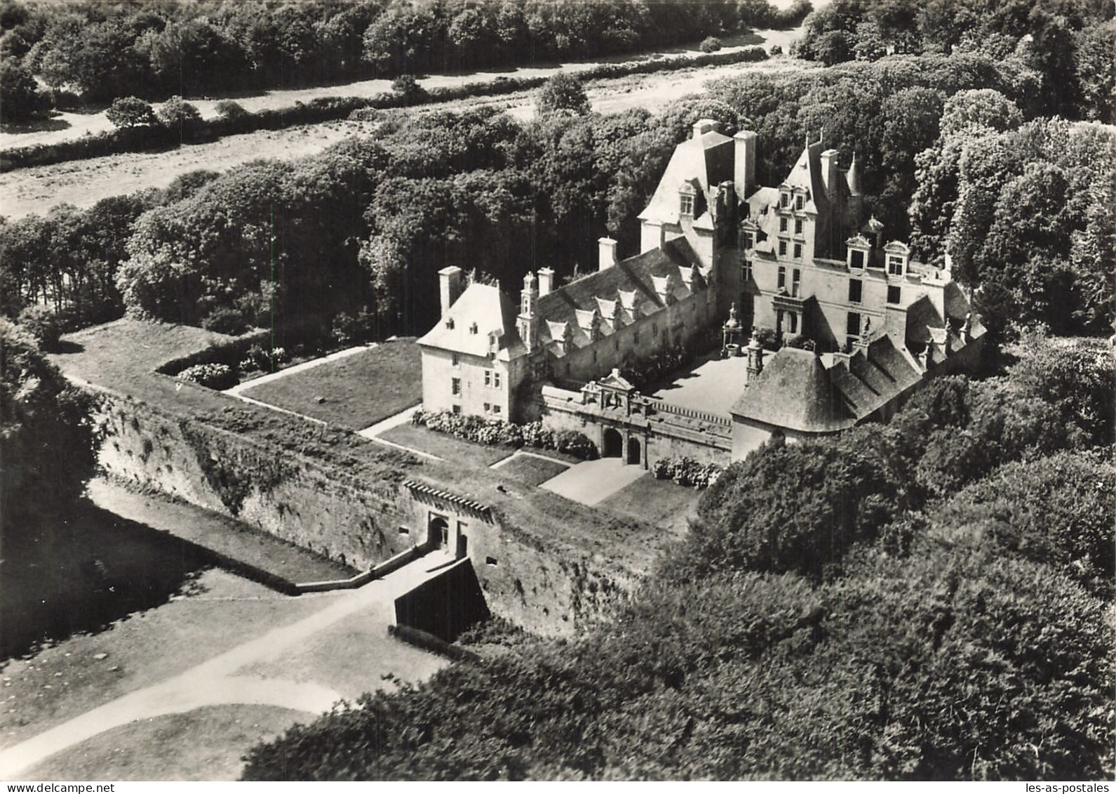 29 SAINT VOUGAY LE CHÂTEAU DE KERJEAN