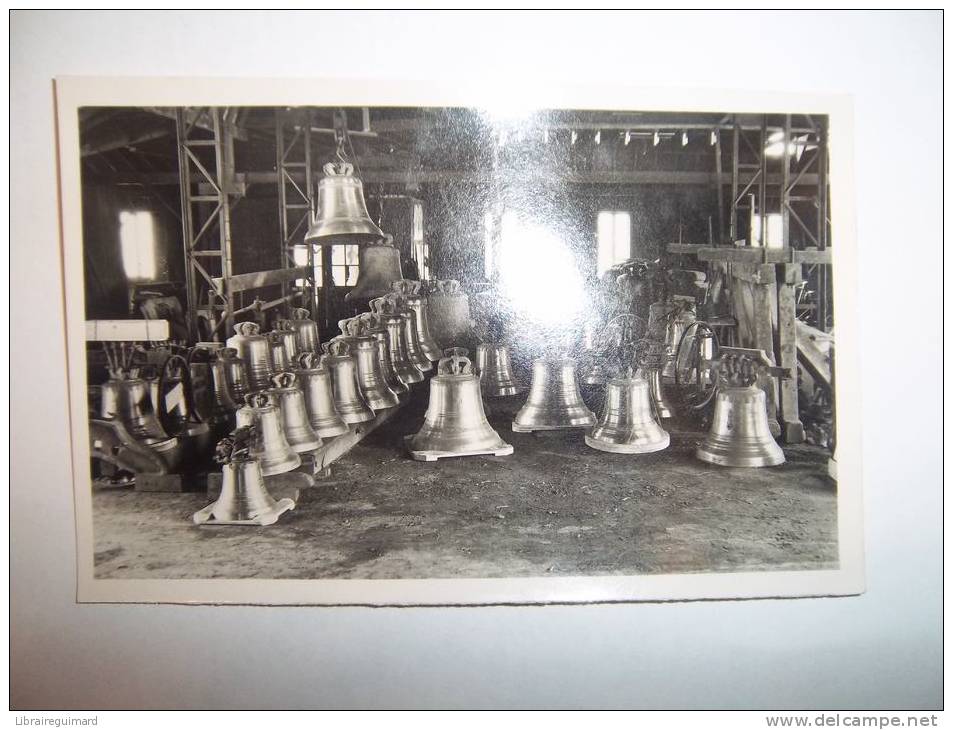 2kyq - CPSM -   ANNECY LE VIEUX - FONDERIE PACCARD - hall d'exposition -  [74] - Haute Savoie