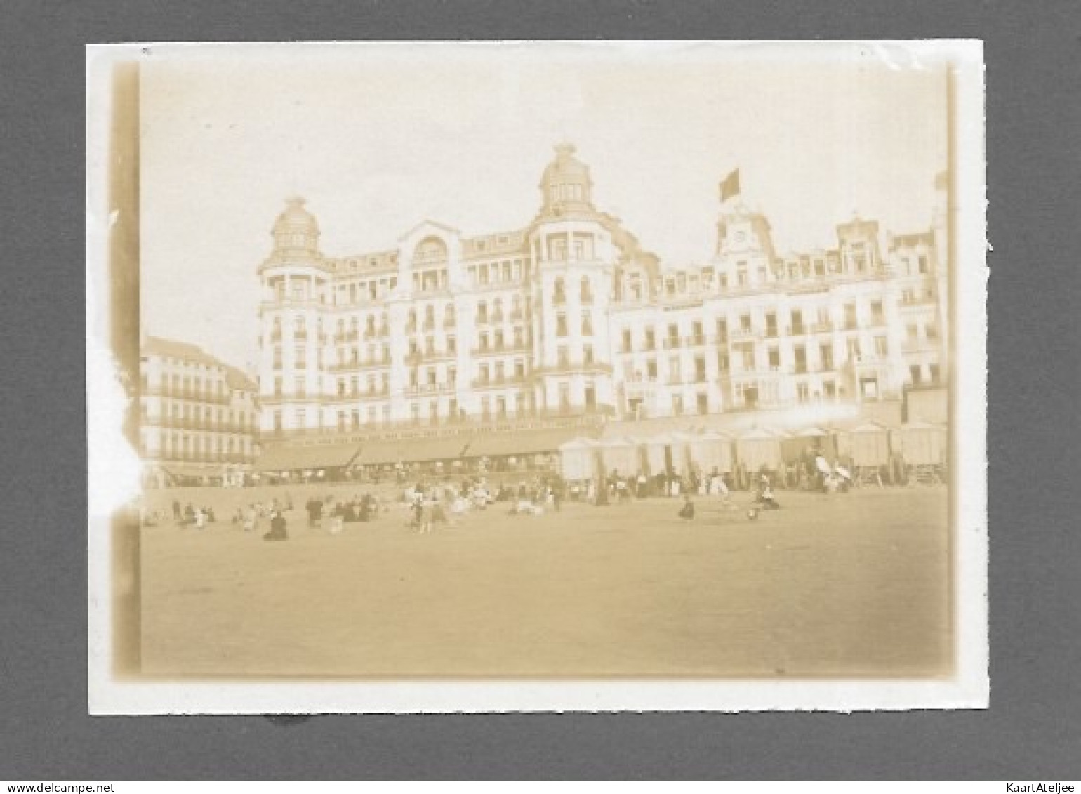 3 Albumine foto's op karton Oostende.......