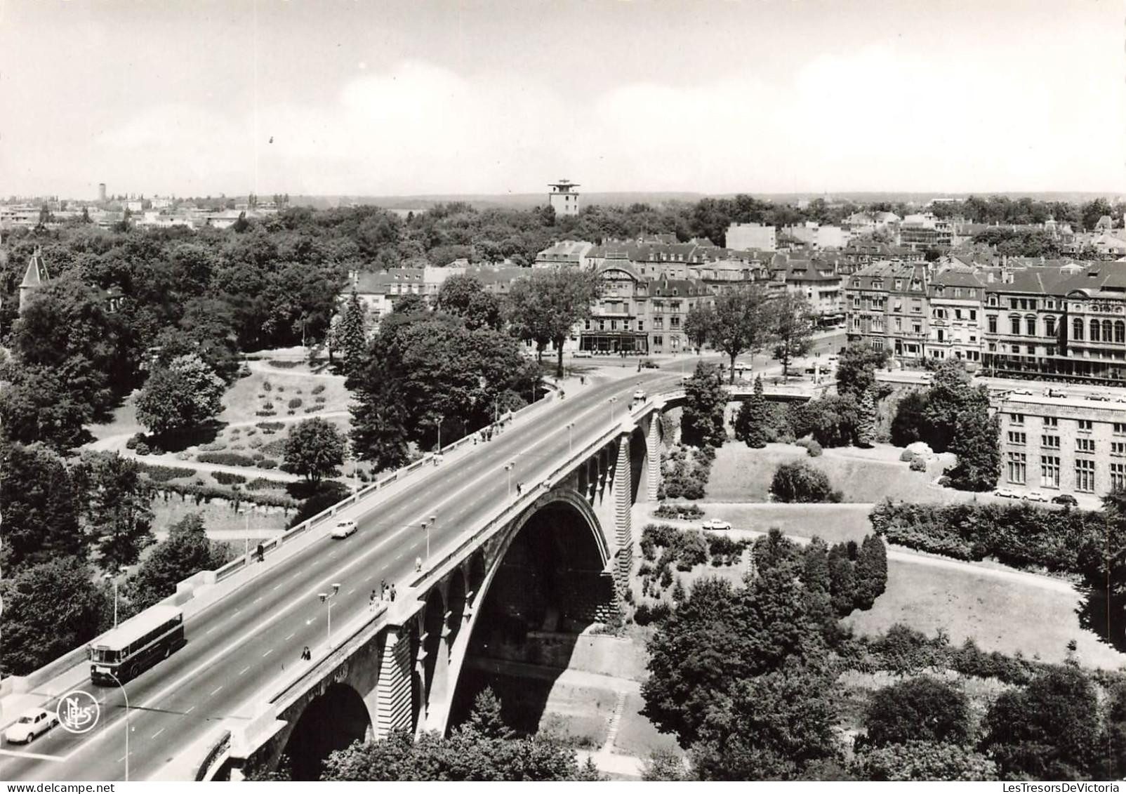 [-30%] LUXEMBOURG - Pont Adolphe et place de Bruxelles - Carte Postale
