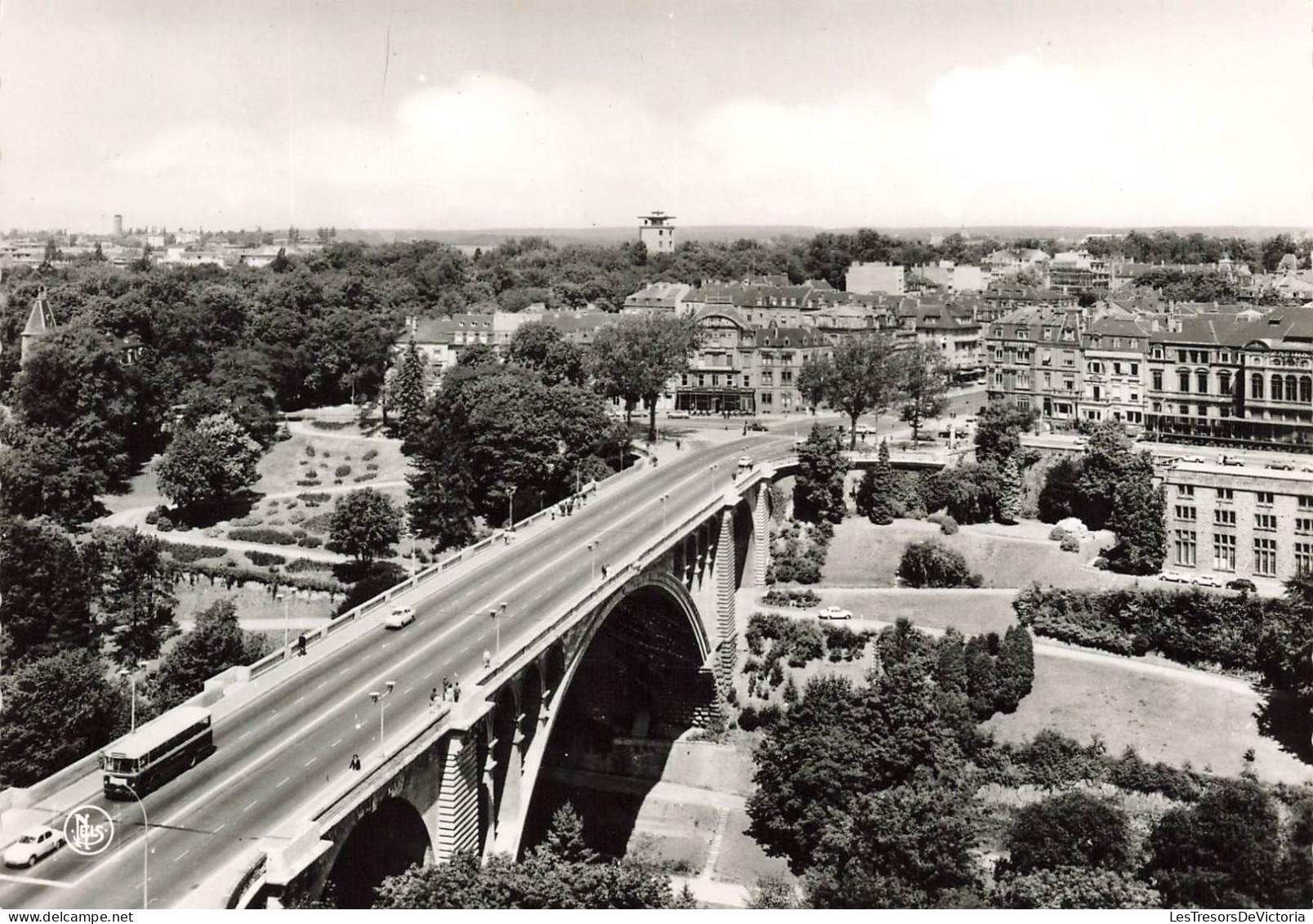 [-30%] LUXEMBOURG - Pont Adolphe et place de Bruxelles - Carte Postale