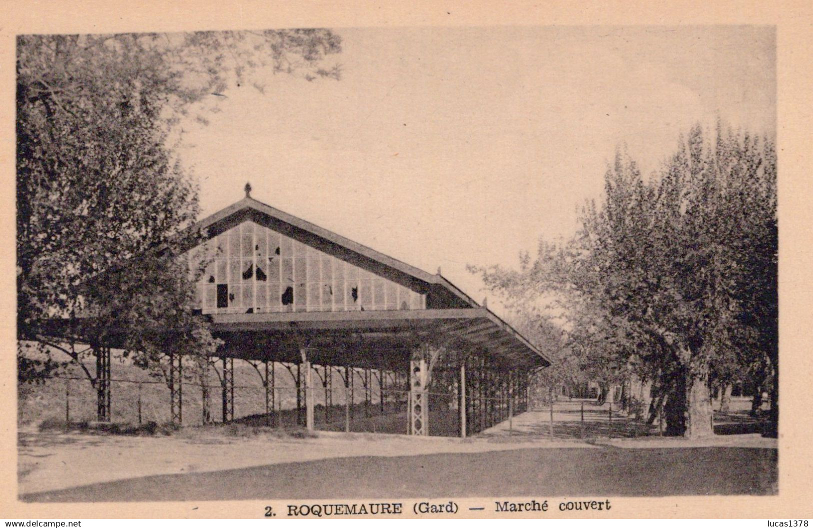 30 / ROQUEMAURE / MARCHE COUVERT