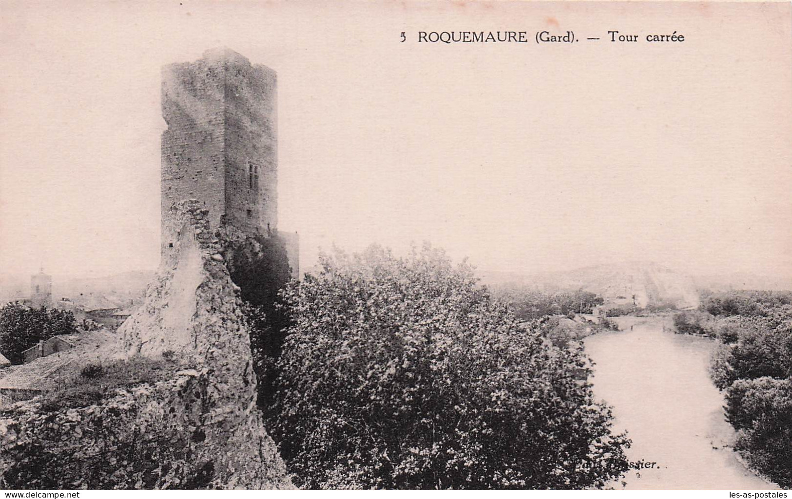 30 ROQUEMAURE TOUR CARREE