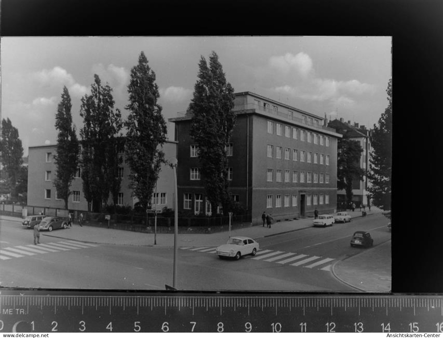 30030181 - Duesseldorf