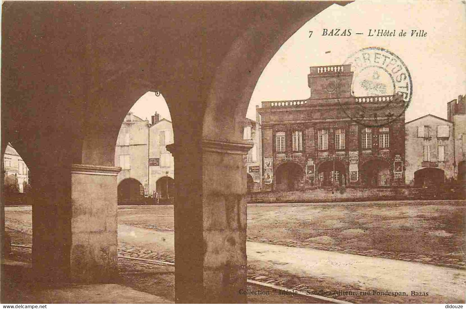 33 - Bazas - L hotel de ville - CPA - Voir Scans Recto-Verso