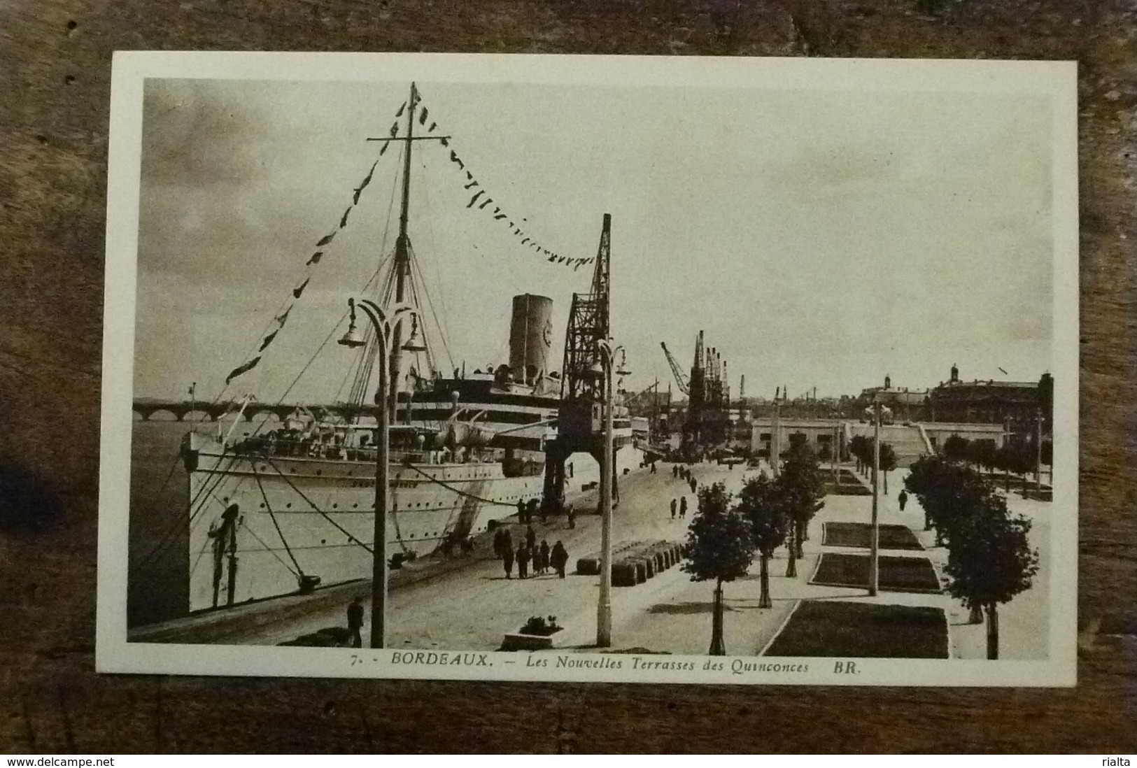 33, BORDEAUX, LES NOUVELLES TERRASSES DES QUINCONCES