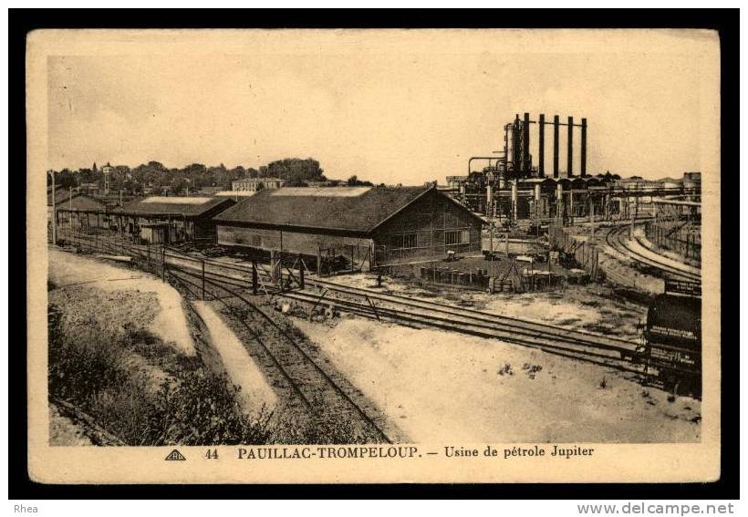 33 Pauillac usine petrole sépia D33D K33314K C33314C RH067260