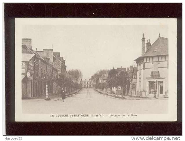 35 la guerche de bretagne avenue de la gare  édit. touin guiné  , pompe à essence , garage automobiles
