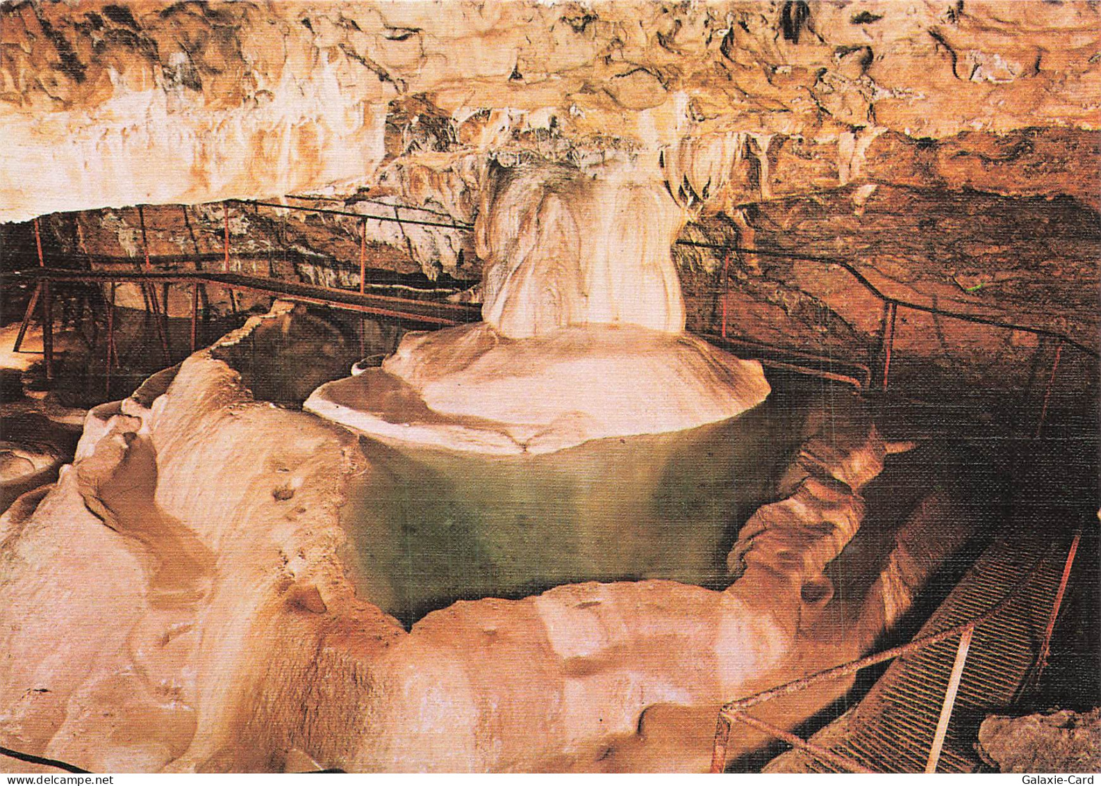 38 LA BALME LES GROTTES GROTTES DE LA BALME